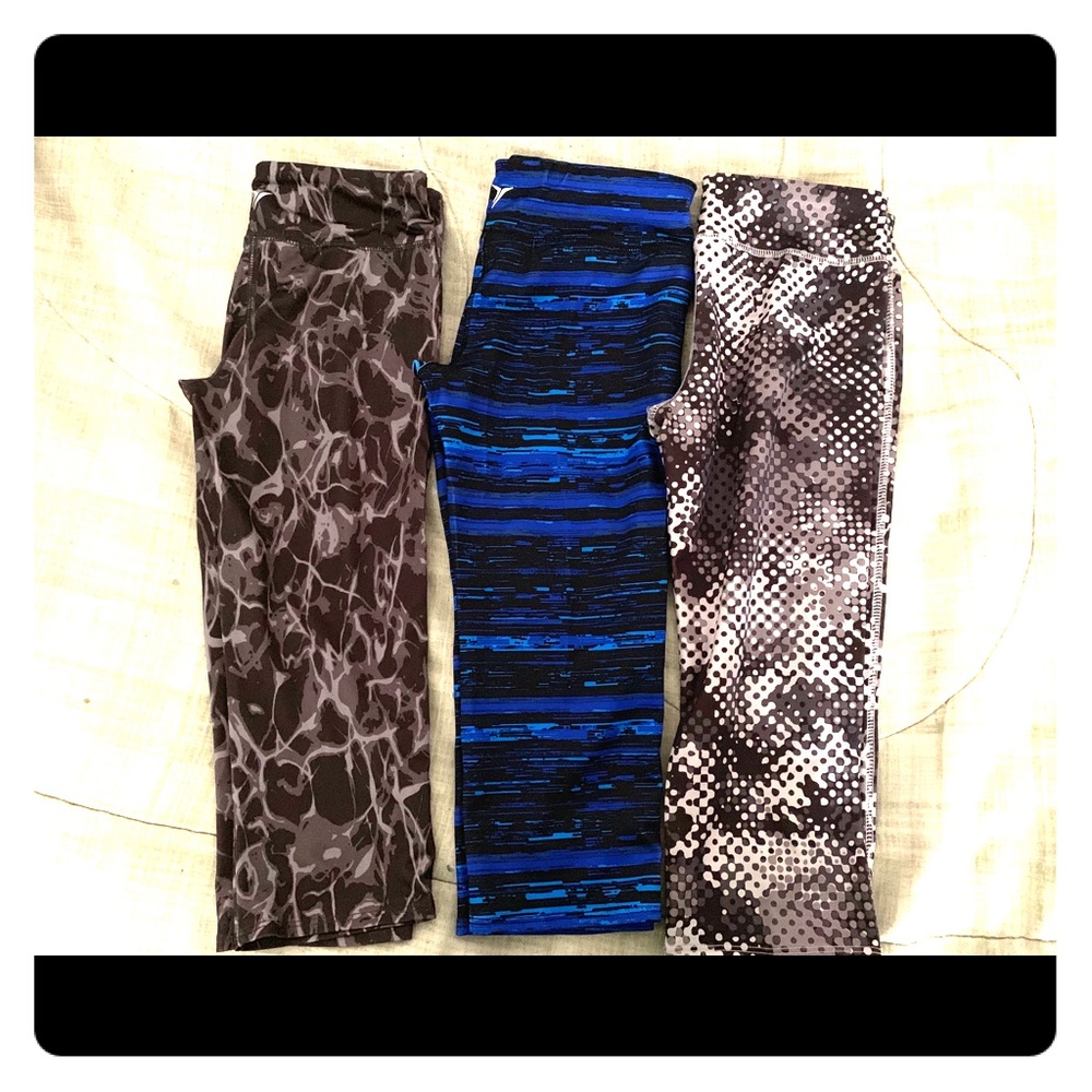 Girls active Capri pants.